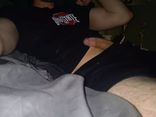 [35] The party cabin doesn't have enough beds, bro, guess we have to share. by potatoe1987