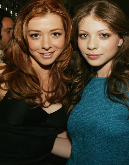 Alyson Hannigan & Michelle Trachtenberg by dimlyhuddle499