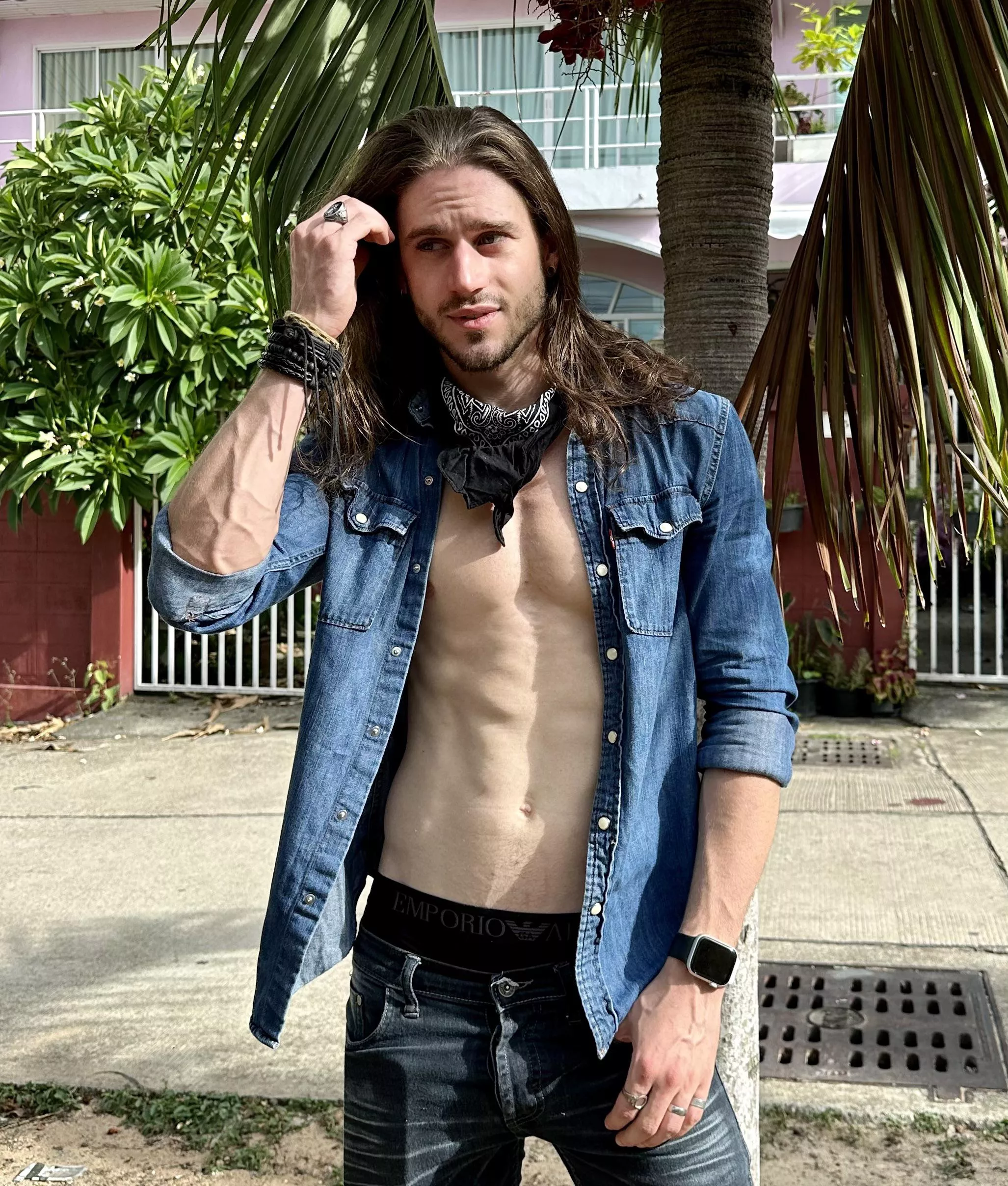 Are we fans of the veins? posted by AshSmash_um