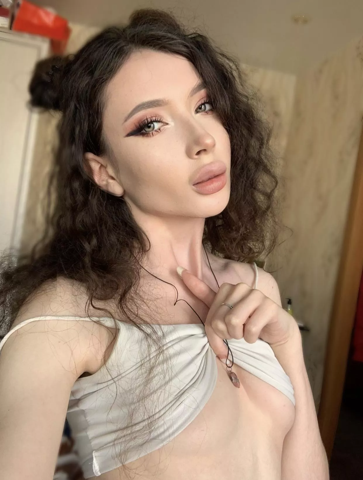 Curly fairy 🧚🏻‍♀️ posted by Amiair123