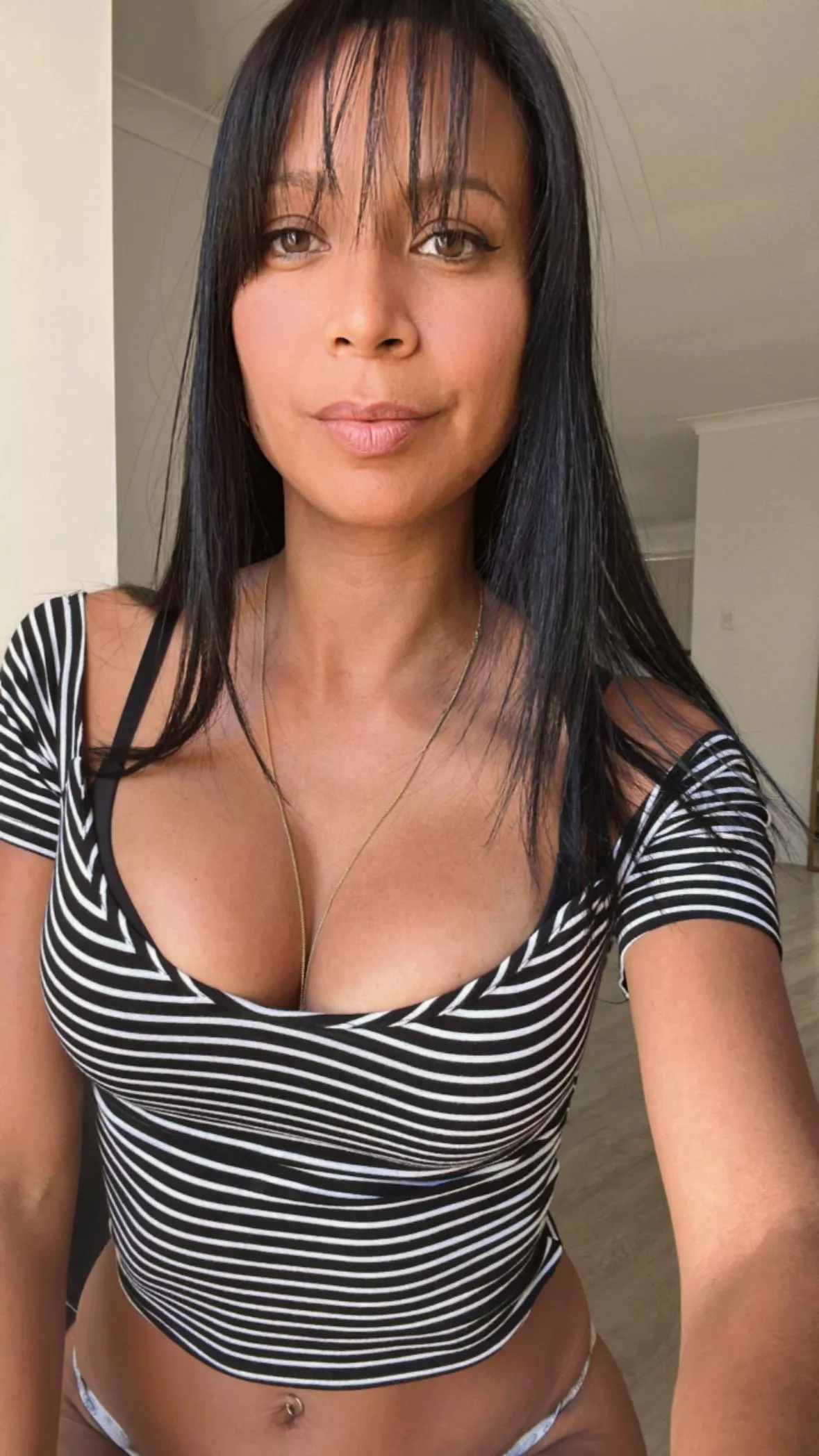 [F] I hope you're having a great week ;) posted by Nextdoorcharlie