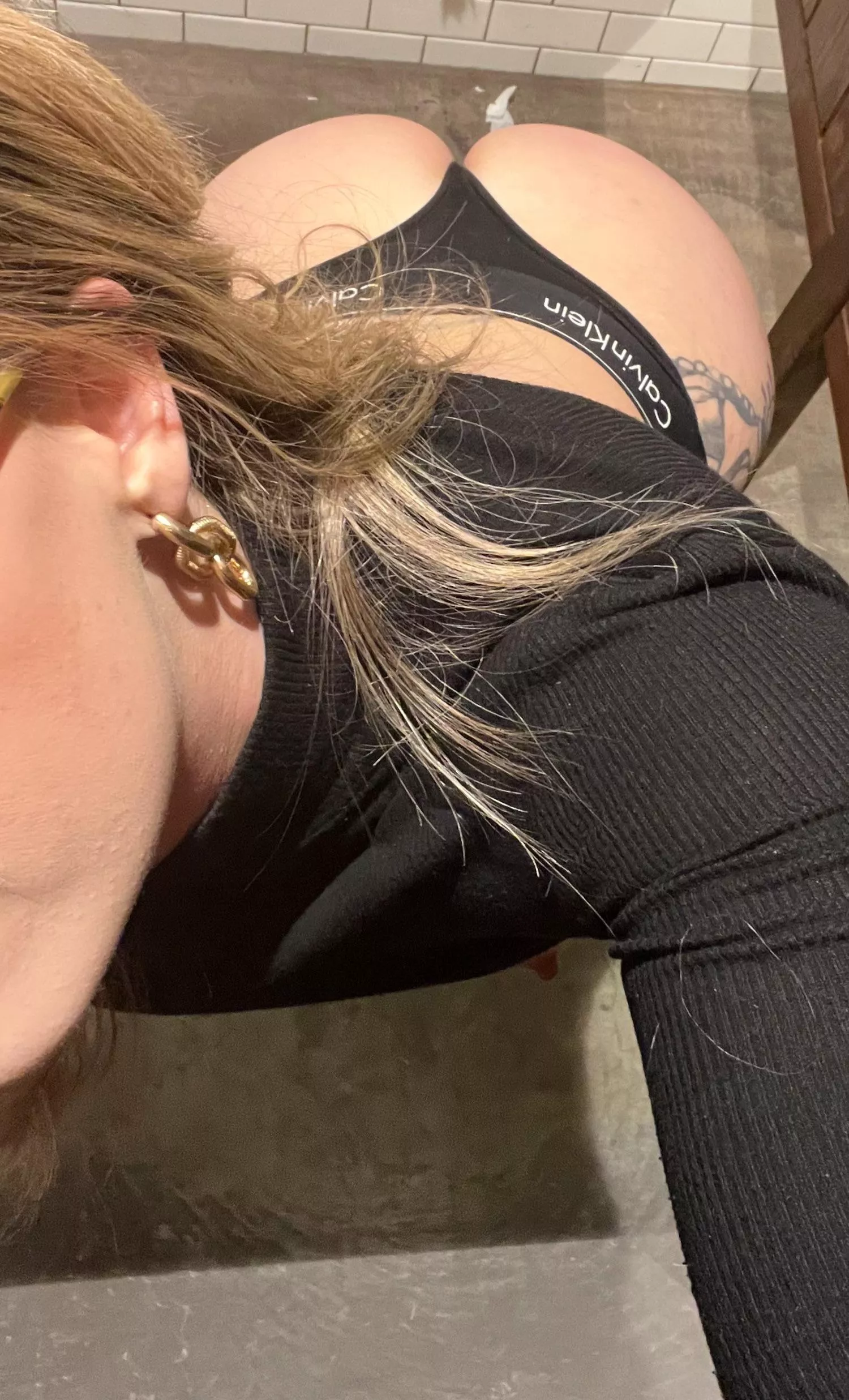 Get a few drinks in me and I start sendin butt pics posted by thongsntoes