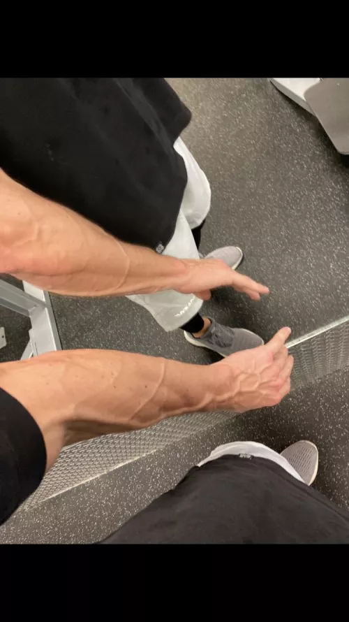 Gym pump by Stupendous_Twig