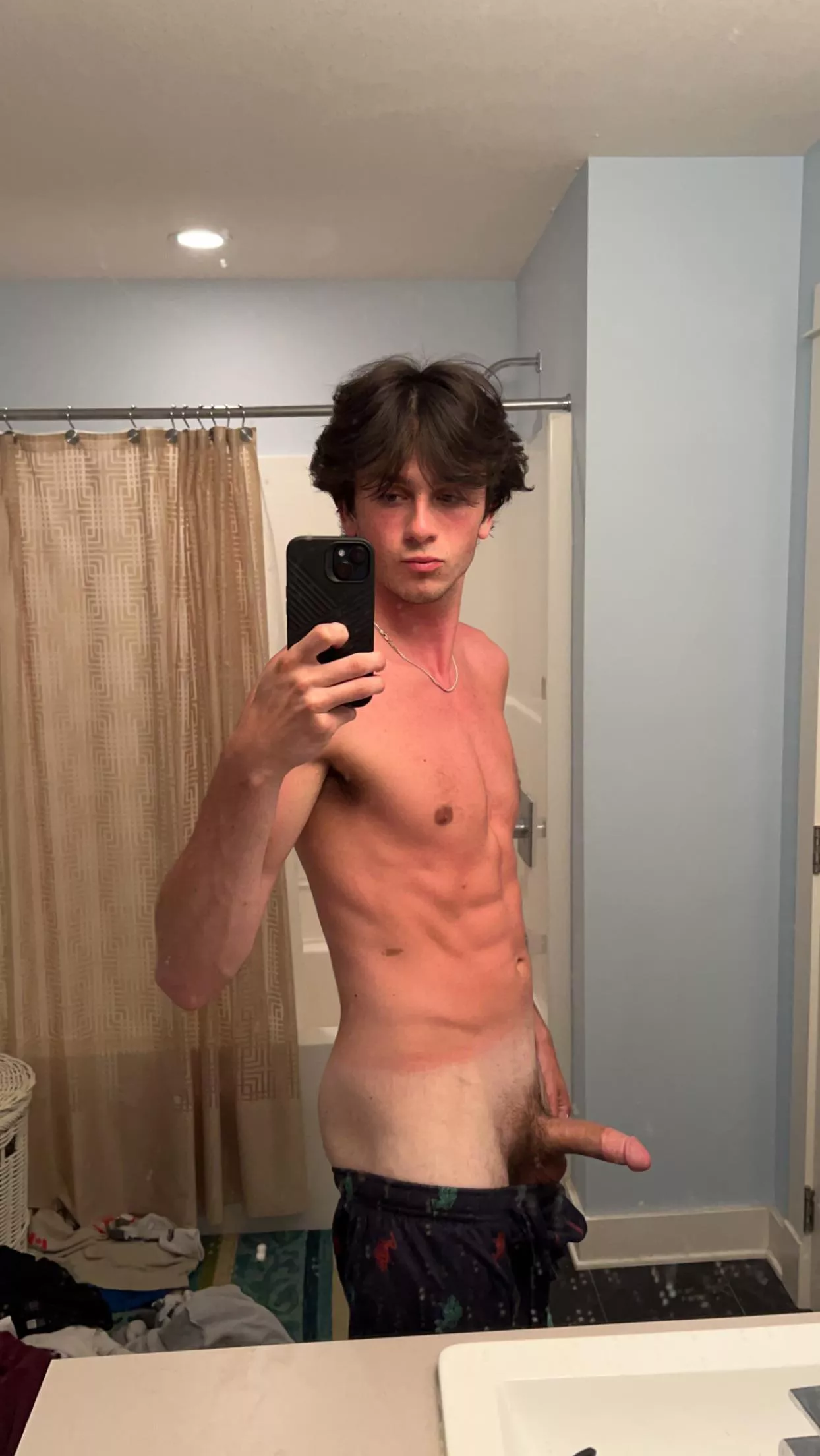 Help suck this hung twink off😁 posted by Spicyjordyn