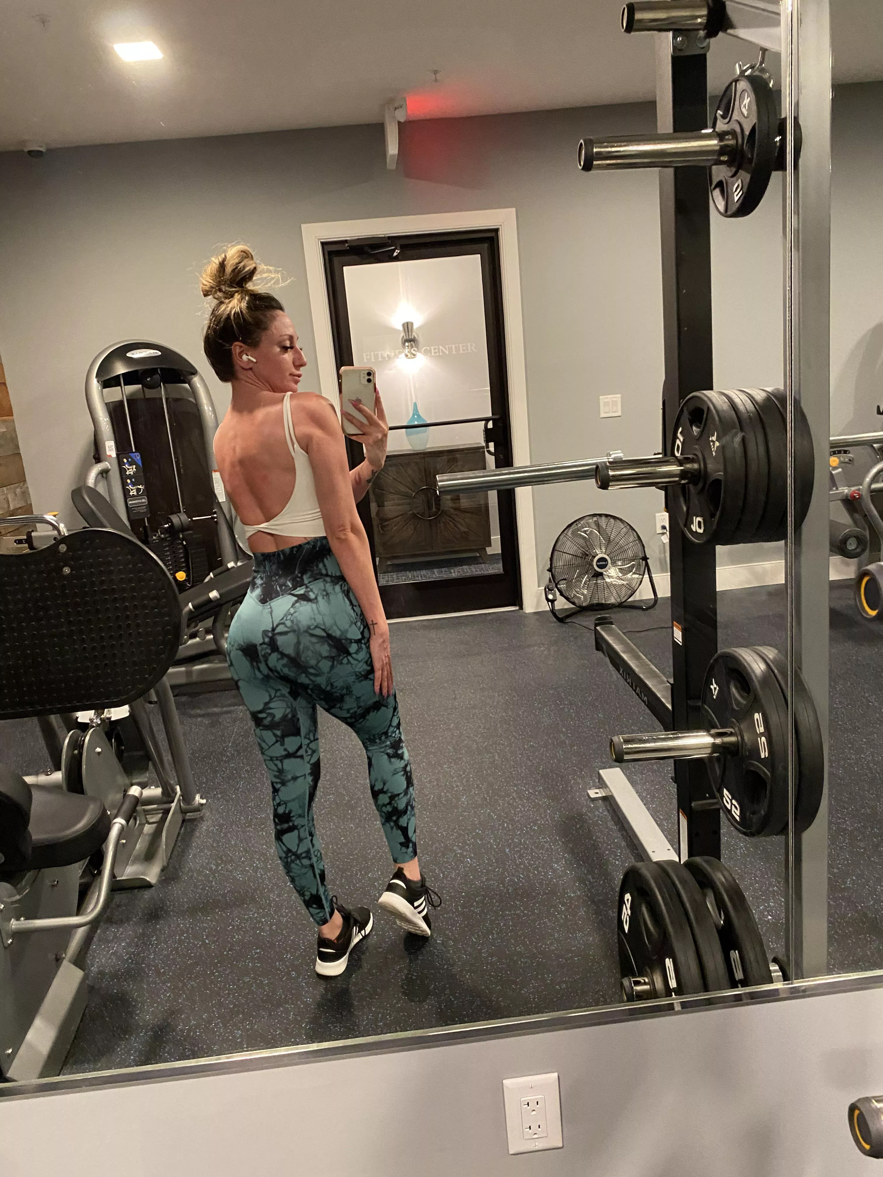 I love my long legs 🥵 posted by StinaBellina