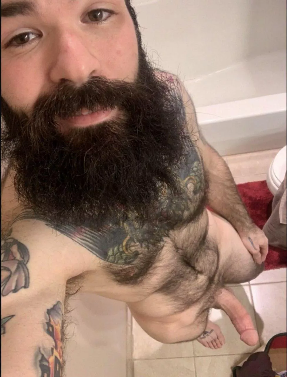 Just hanging out ;) posted by PantsOff4Plants