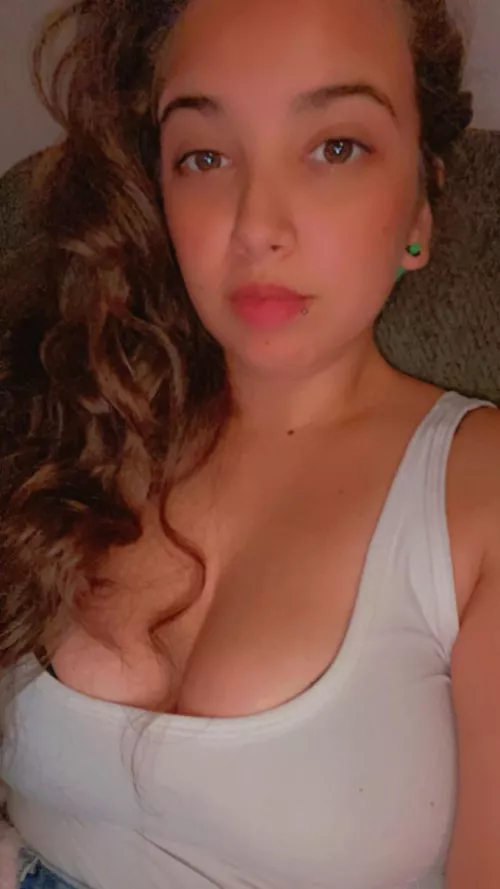 Life’s fun when you’re a brunette 😜 by RachelMae03