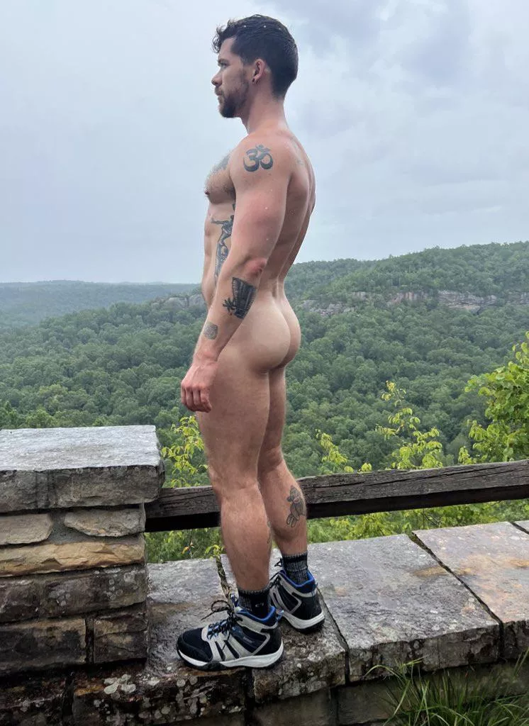 Like the view? posted by thatyogafvcker