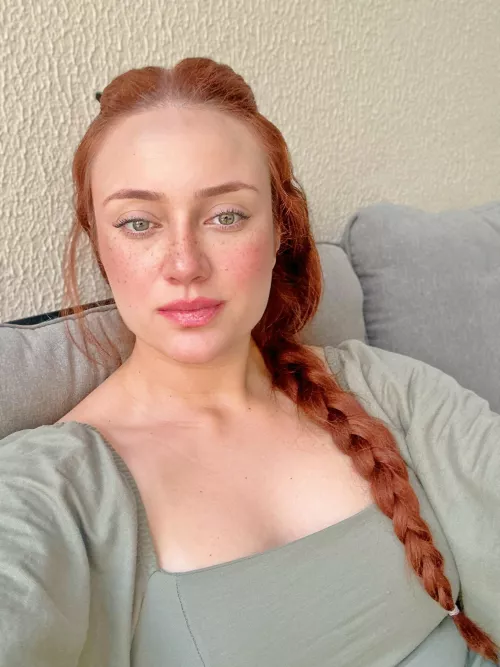 No makeup to show my freckles today [f] by Puzzled_MJ