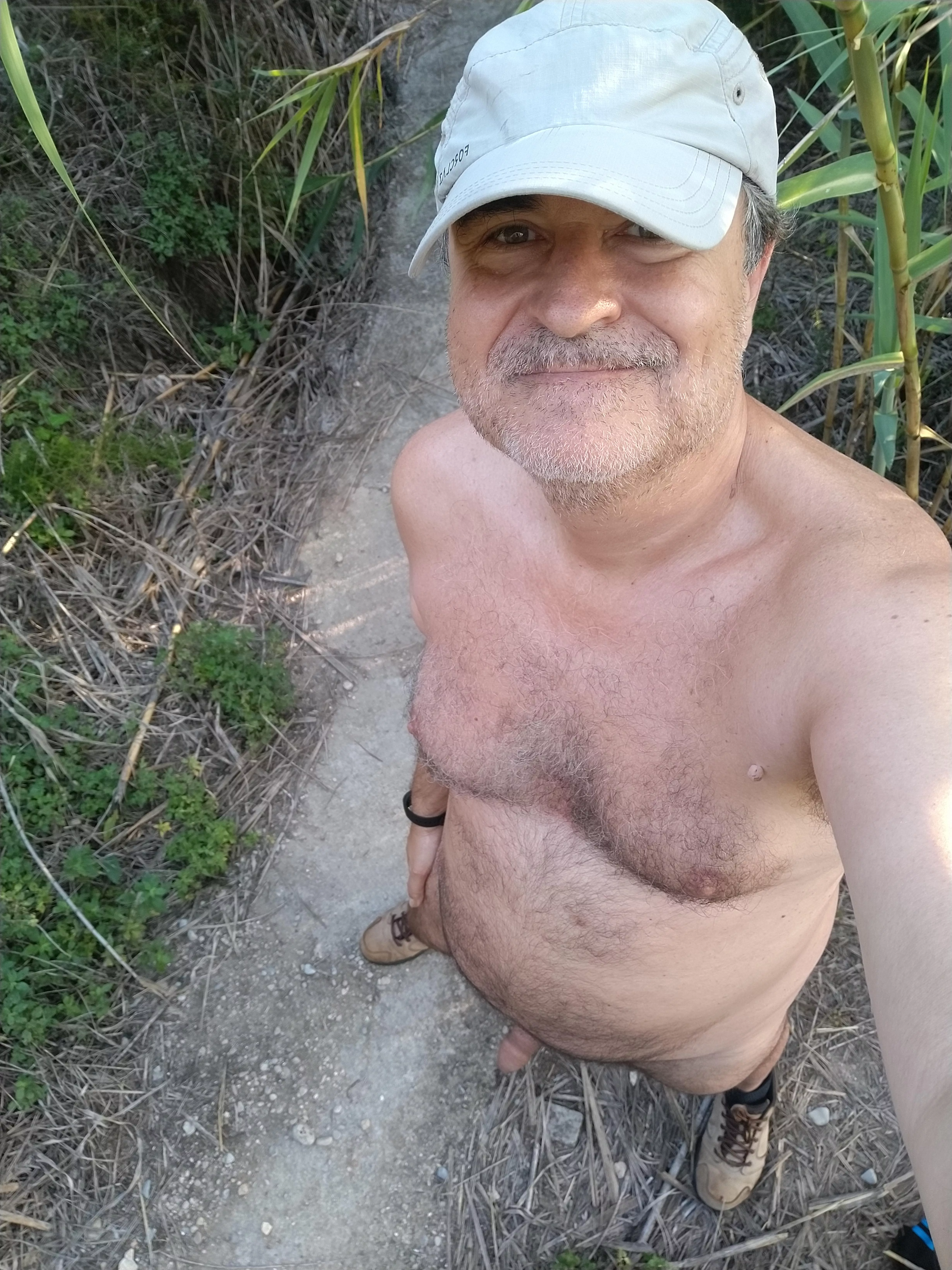 Nudist hiking posted by NudistValencia