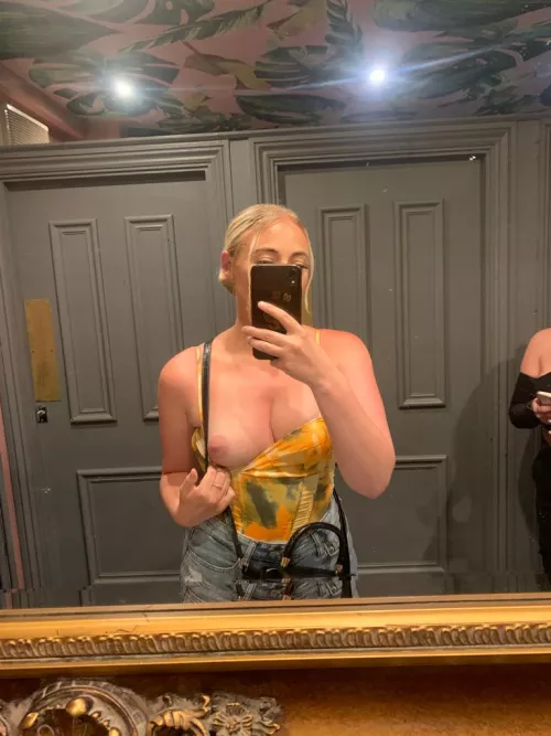 Public toilet titties hehe by TinkTheGoddess