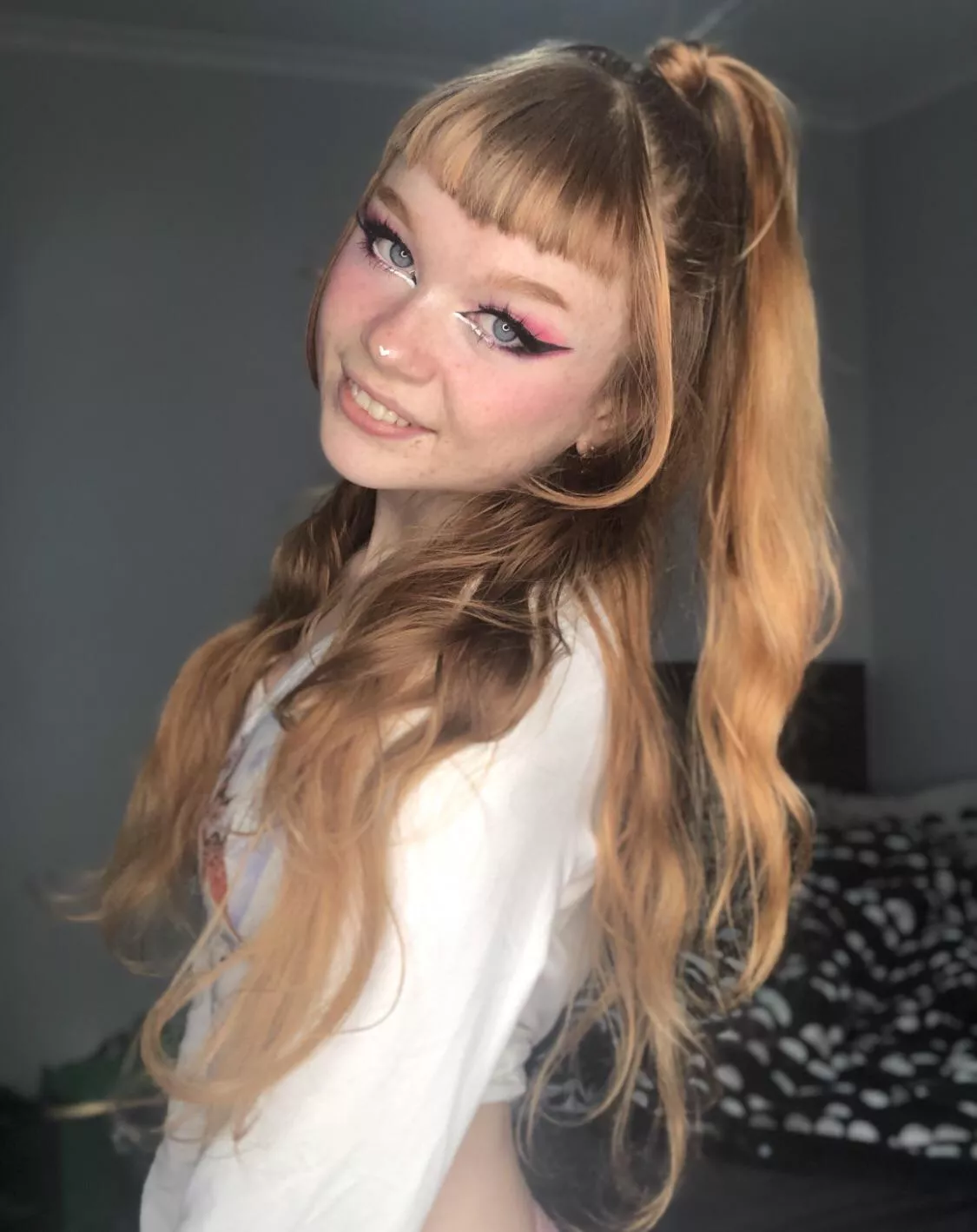 very smiley redhead posted by pocketpixxie