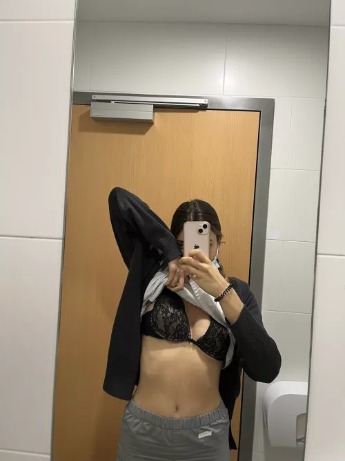 While everyone is enjoying their summer I'm alone in the nurse's bathroom taking nudes :( by chemagill