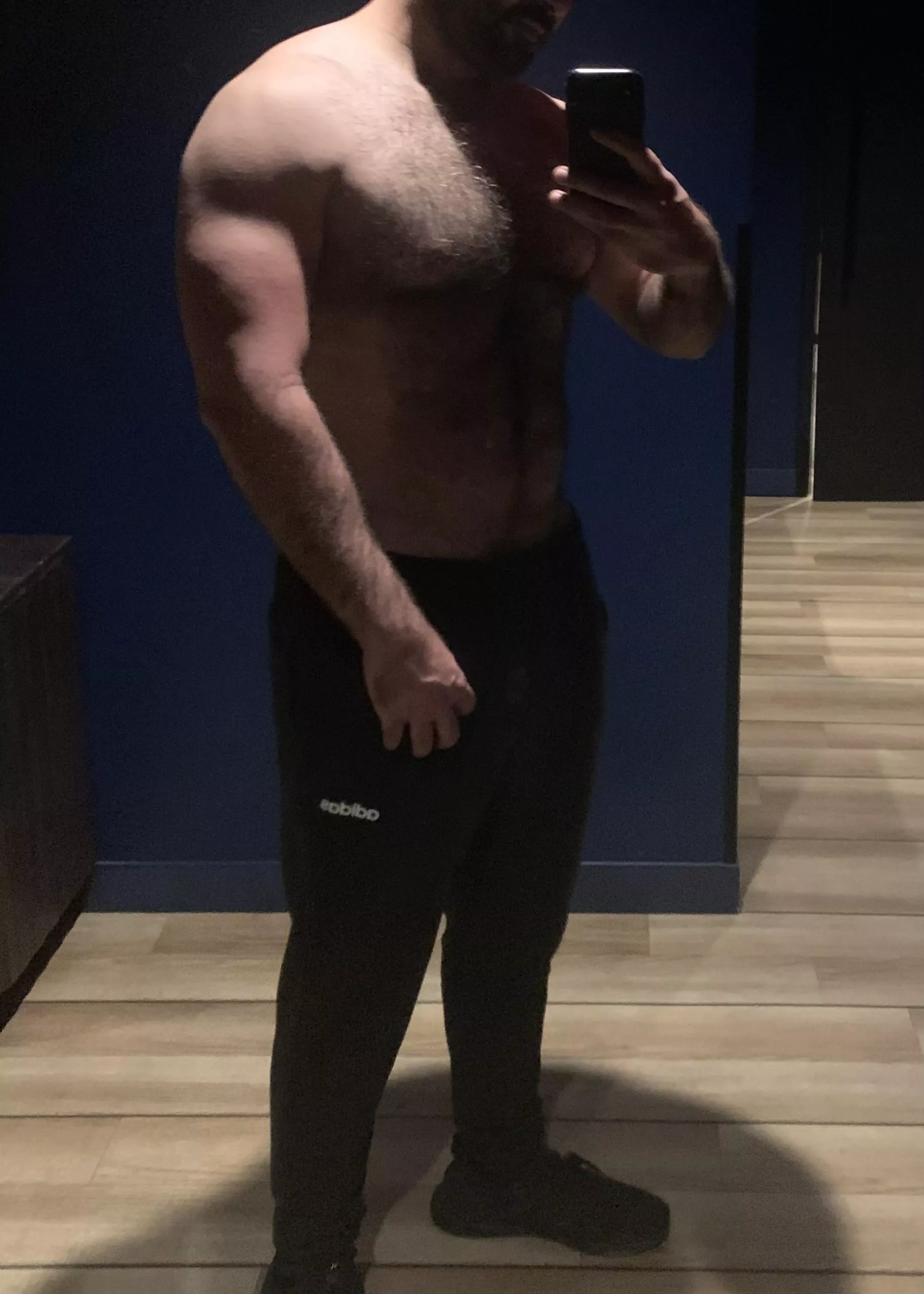 [35] 6’3 230LBS TOO MUCH DADDY FOR YOU??? posted by SkyWalkerLA