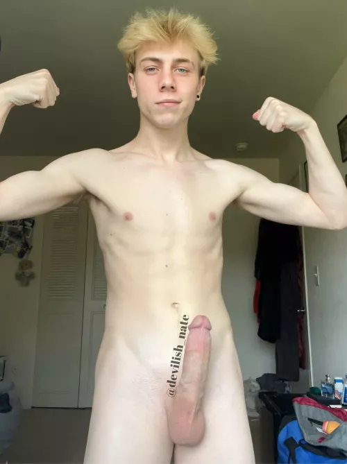 Abs hard cock even harder (👀 my bio for extra content) by devilish_nate