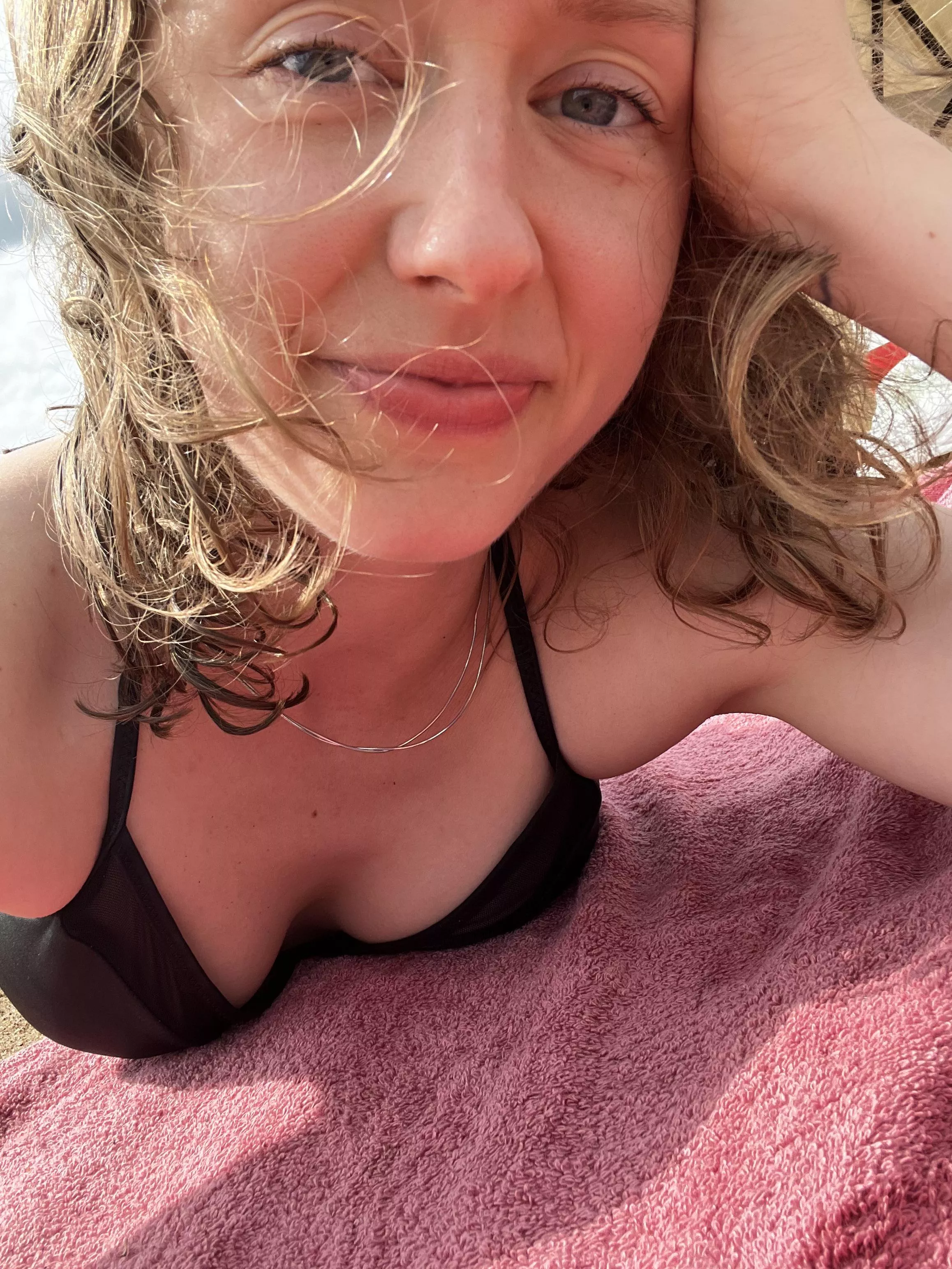 Hi from the beach! [f] posted by eternaldarkness12
