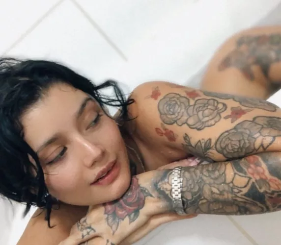 I'm feeling lonely right now, keep me company? by SucculentHand