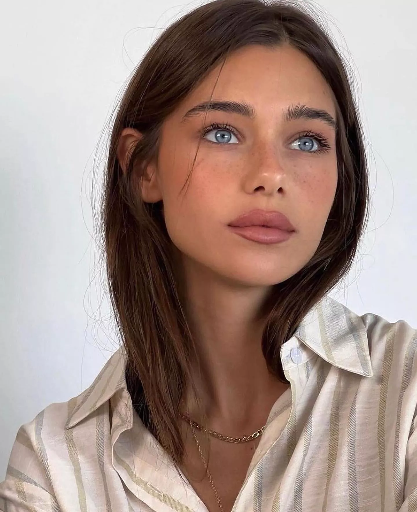 Milana Vino posted by HonestRunner