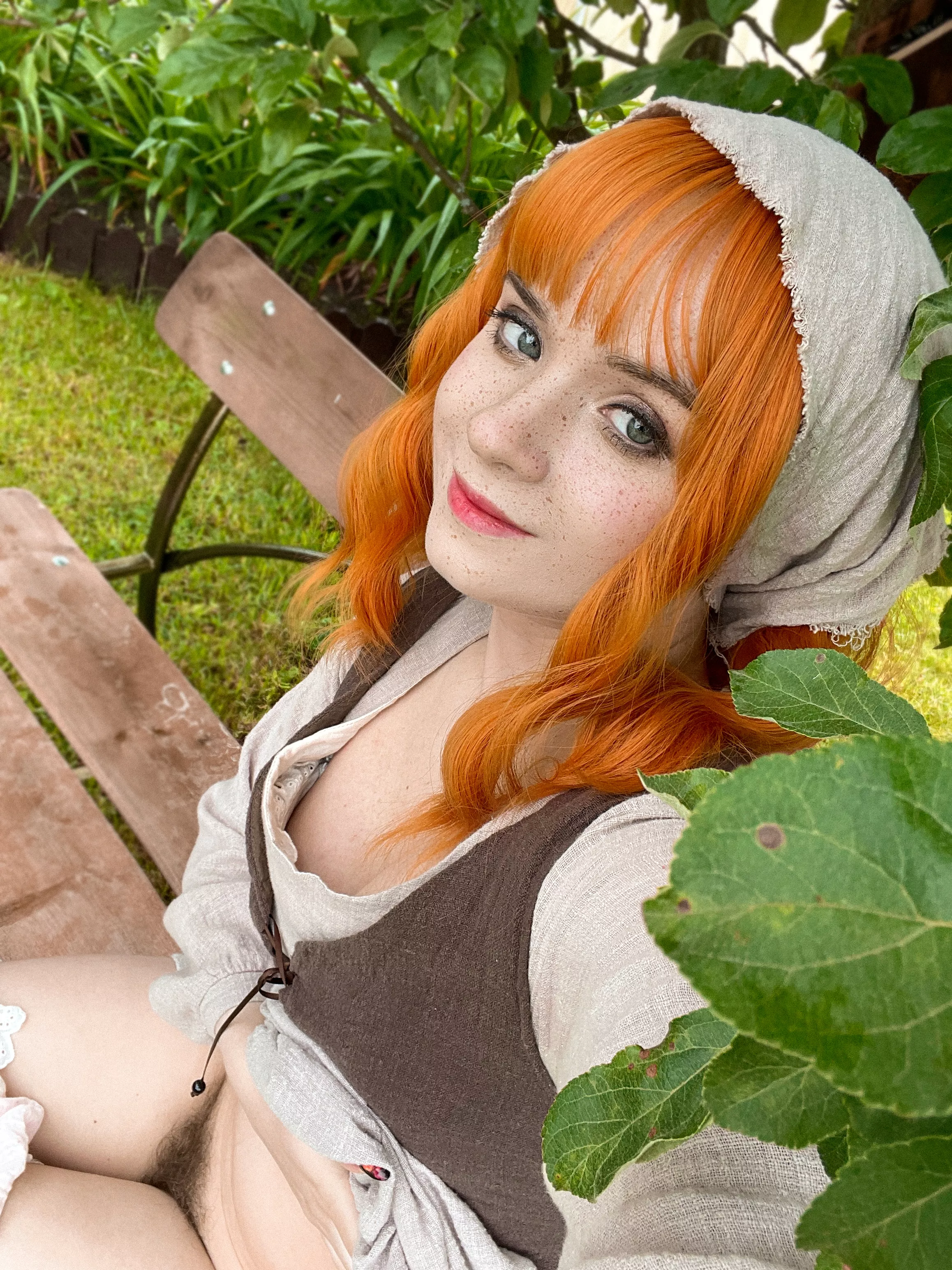 Rural lady without panties posted by TatyanaVikernes