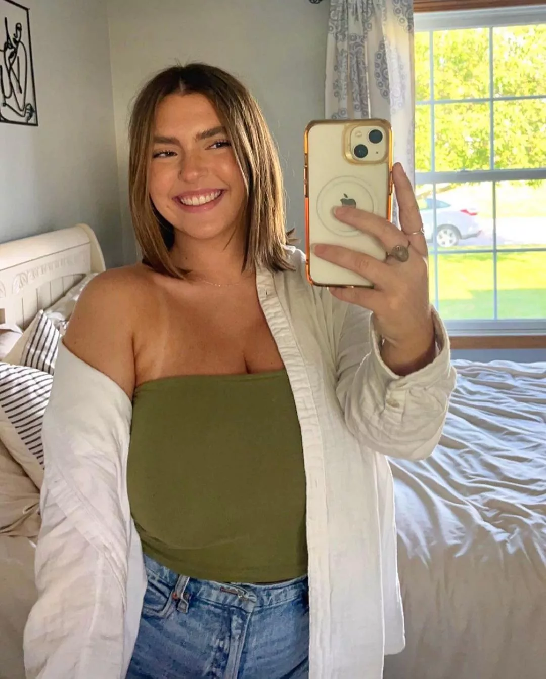 Selfie posted by Plastic_Librarian_12