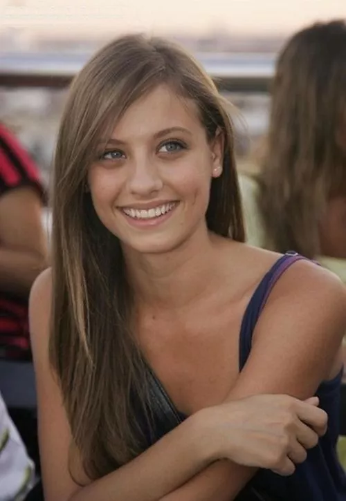 Spanish actress Michelle Jenner by cliptemnestra