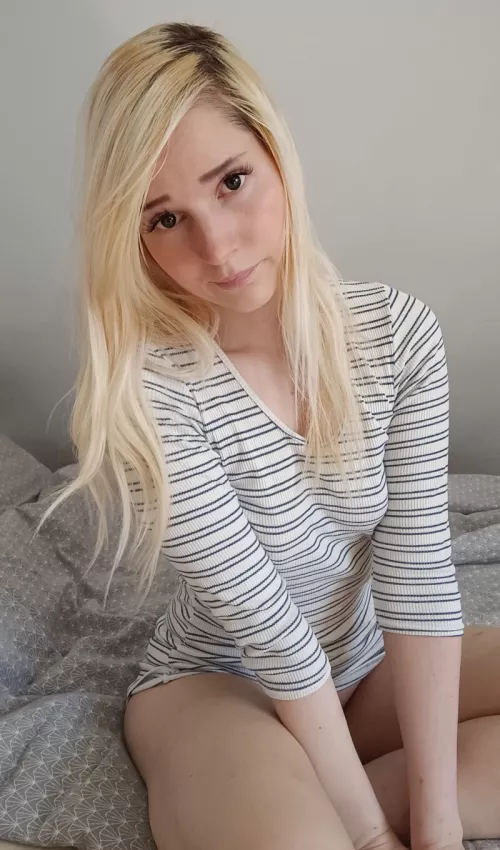 Waiting for you to come home from work (F) by deerlola