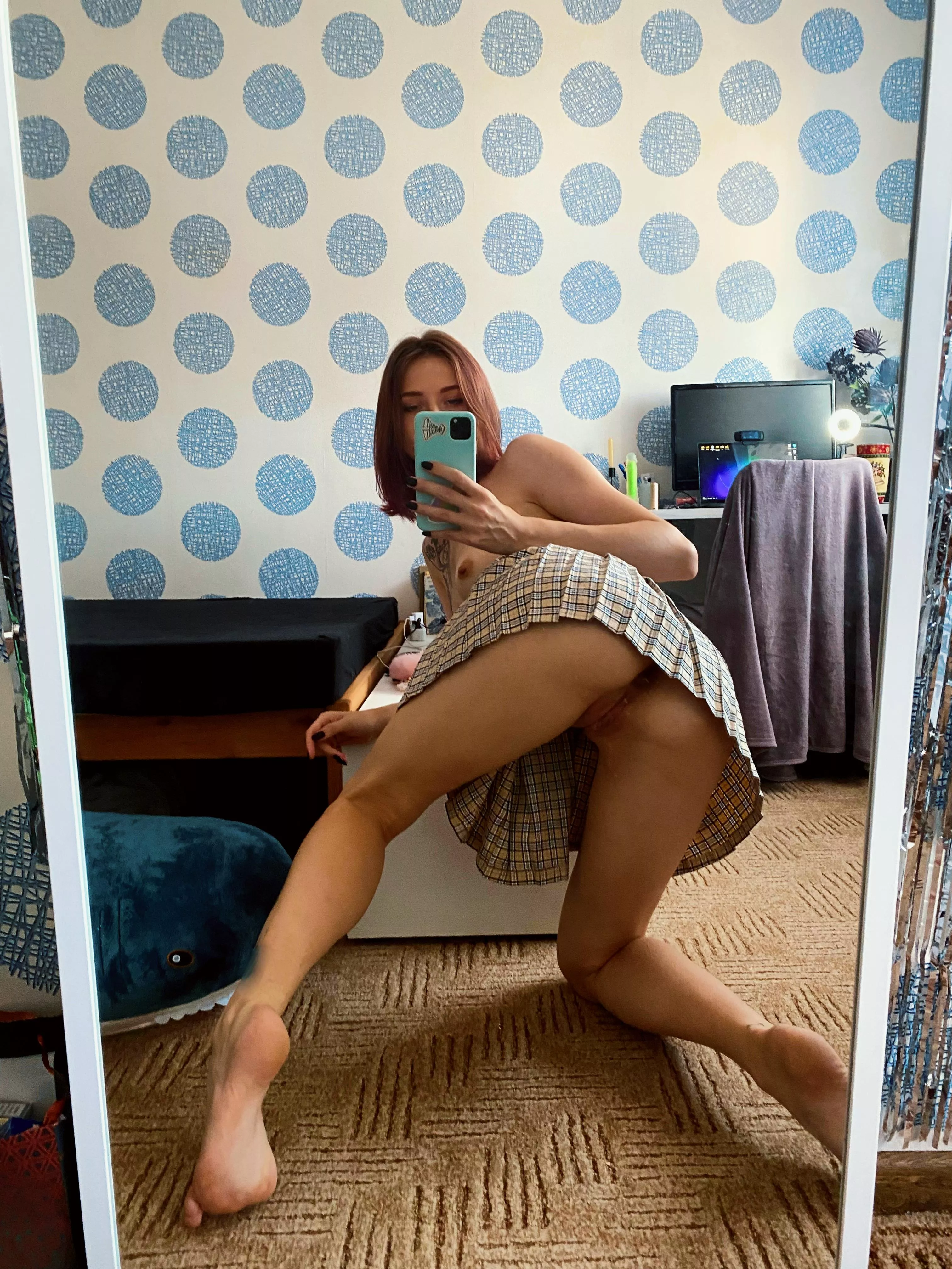 A student with no panties under her skirt posted by Sun_cat_19