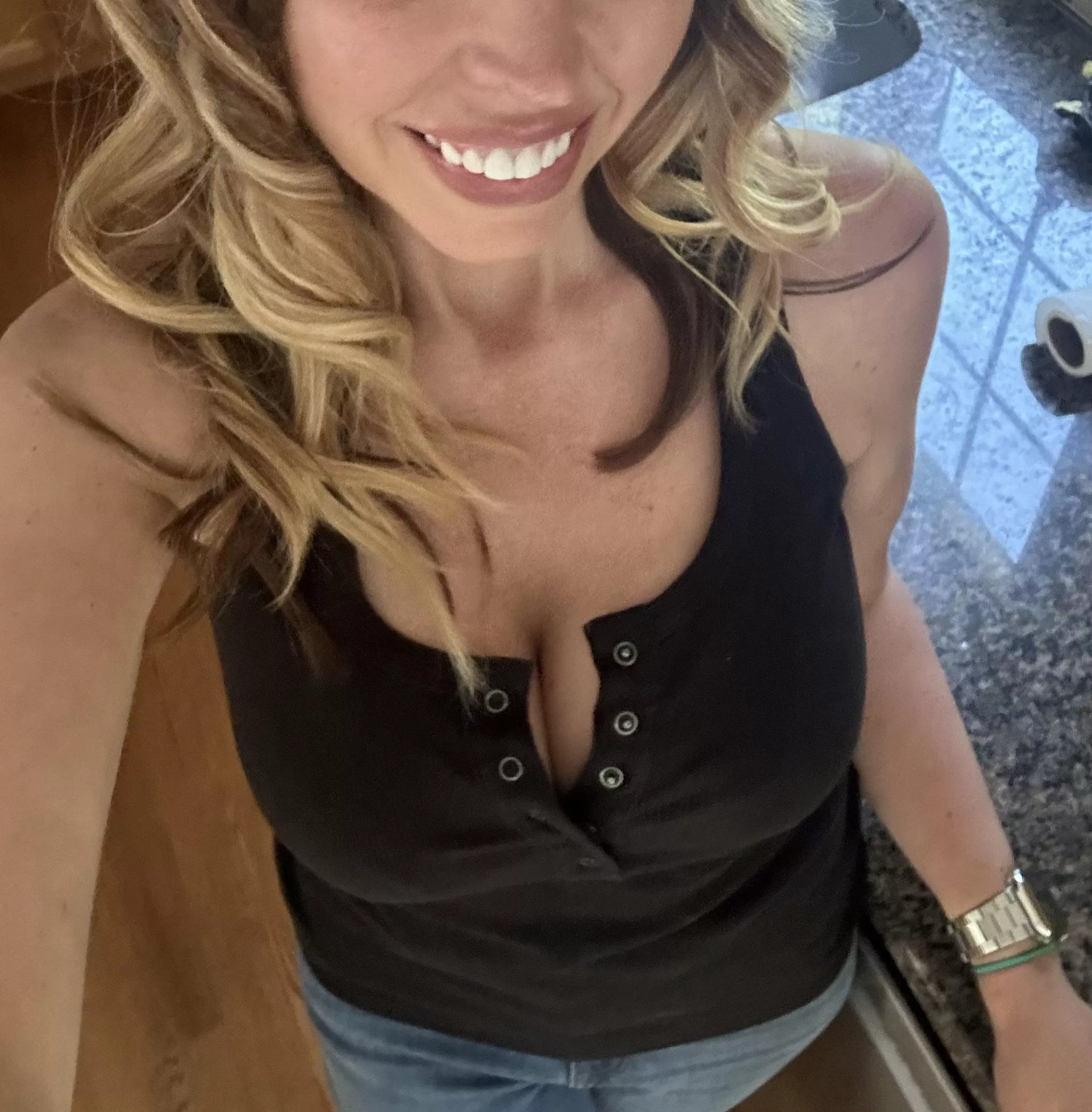 Do you like my smile xoxo posted by Mom_gone_wild