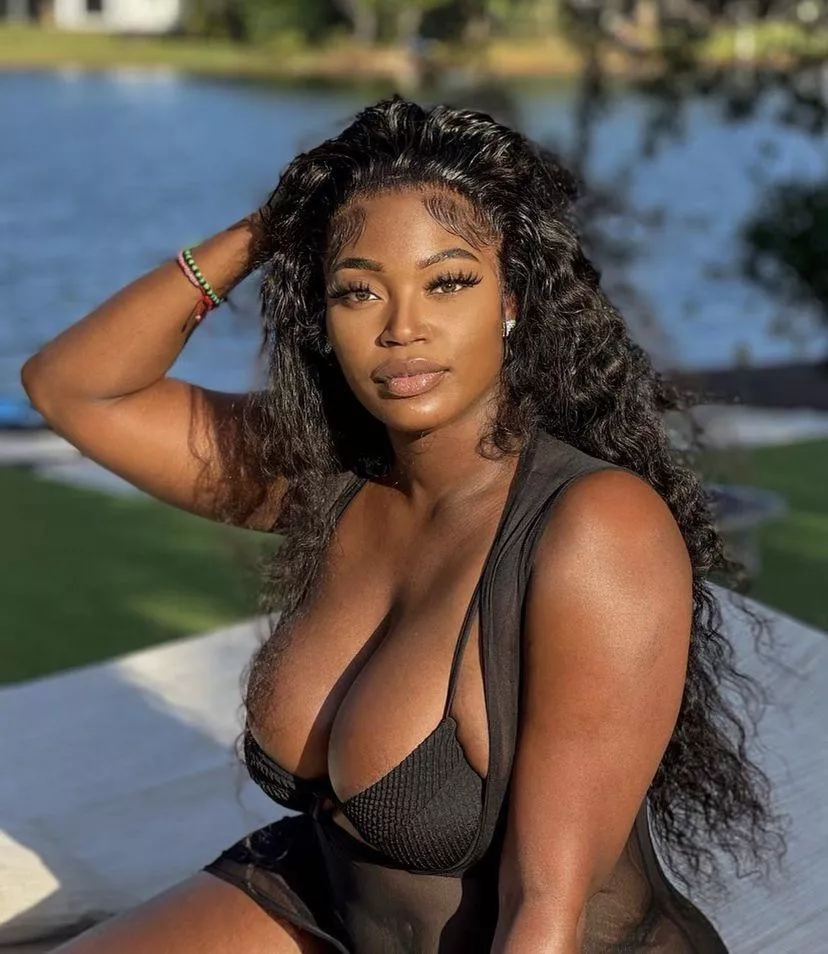 Ebony Melons posted by jmarkys