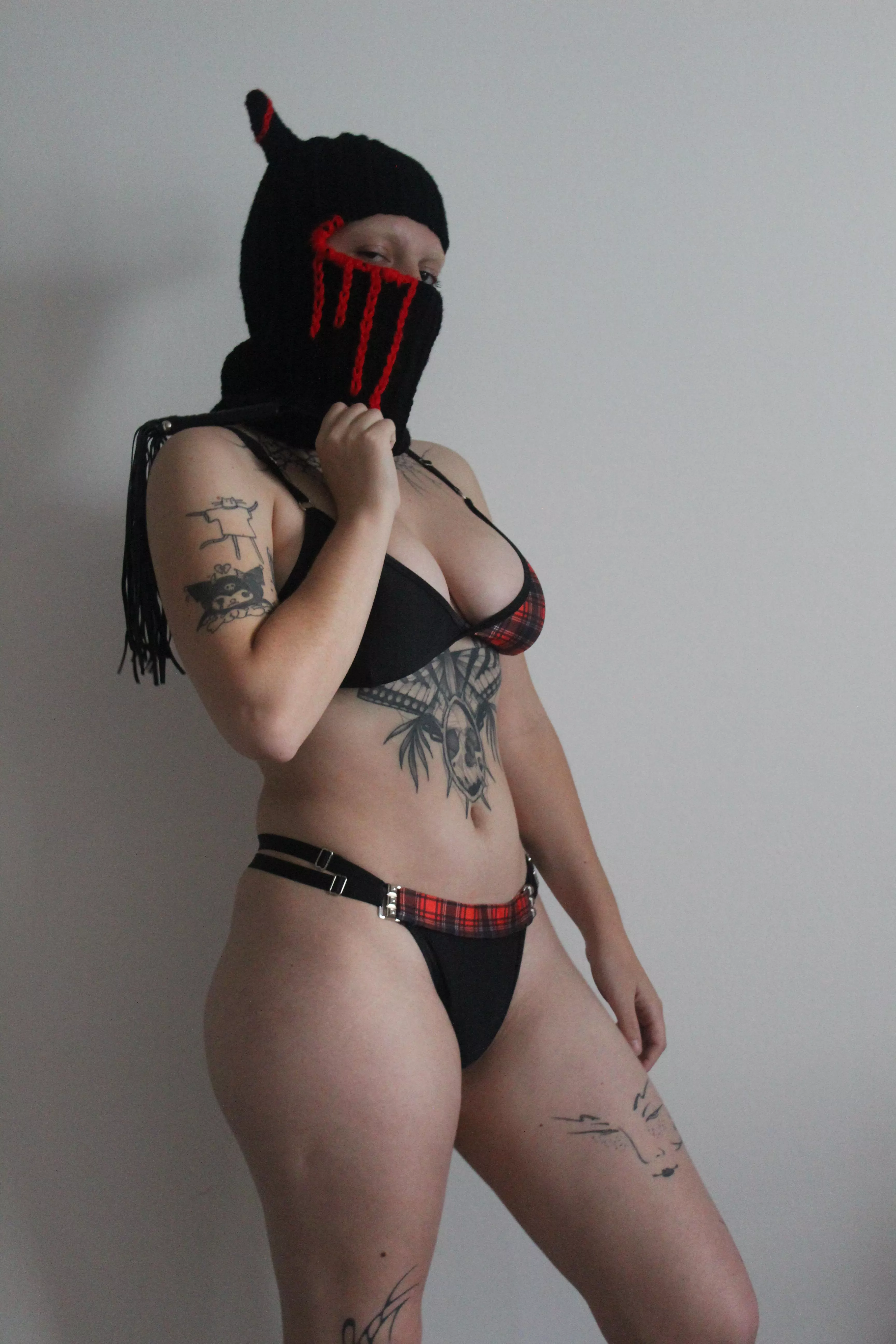 [F] I'm feeling kinky posted by dex_xx_dex