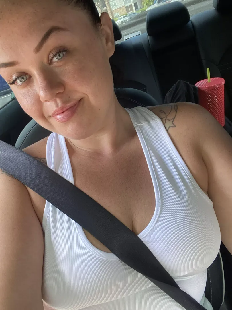 Freckled milf here posted by _xnicoletteex_