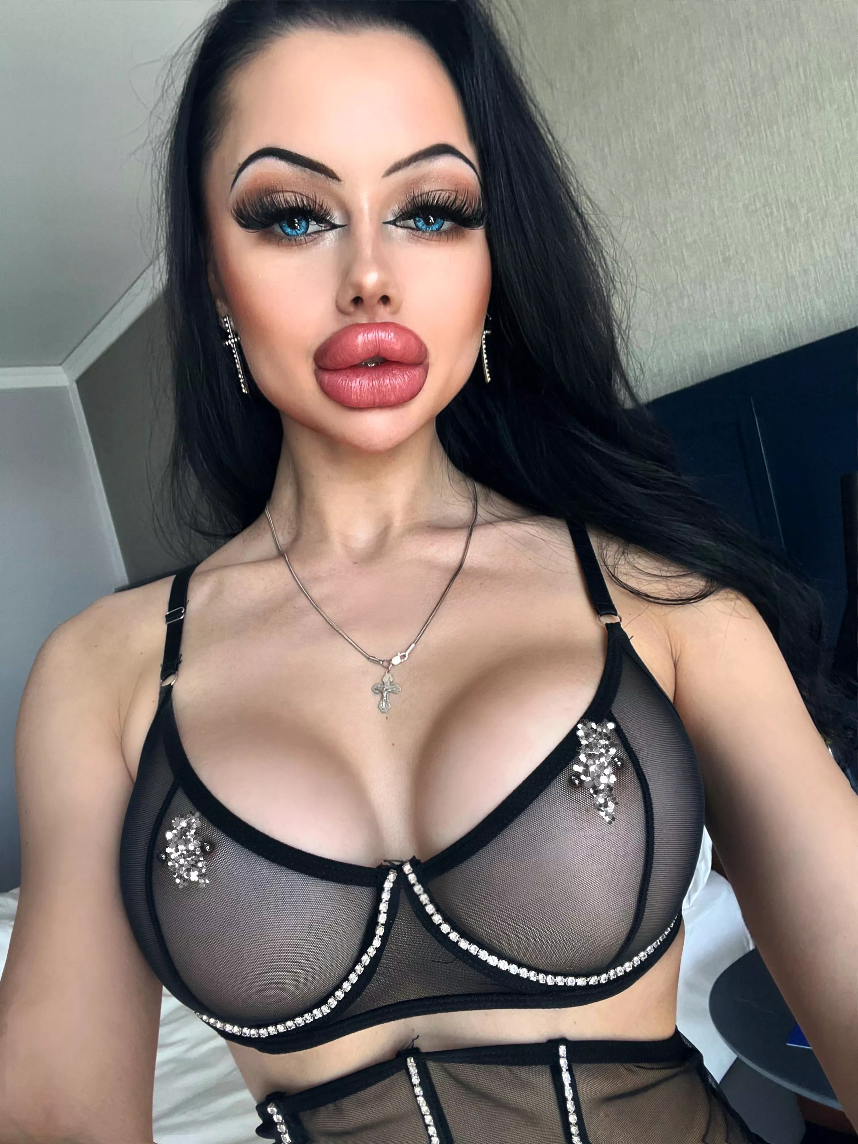 I love black bra posted by Fine-Ad2329