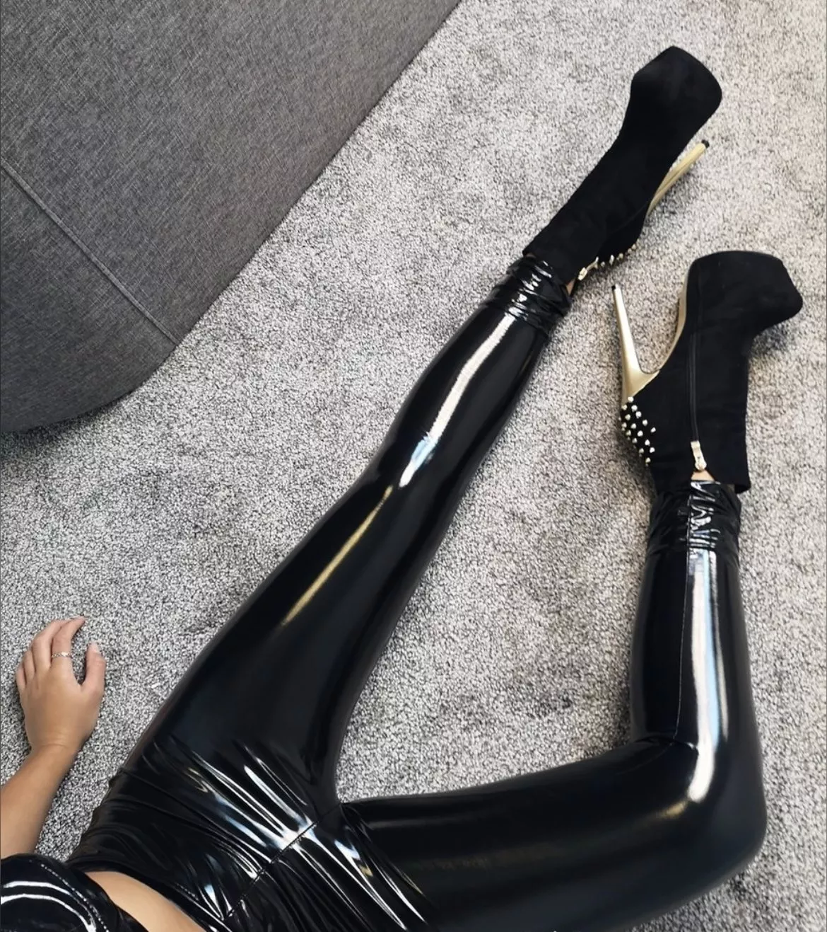 Just imagine stroking your beta hands all over My shiny PVC legs… How bad are you leaking now this morning? 👅 posted by goddesshelen01