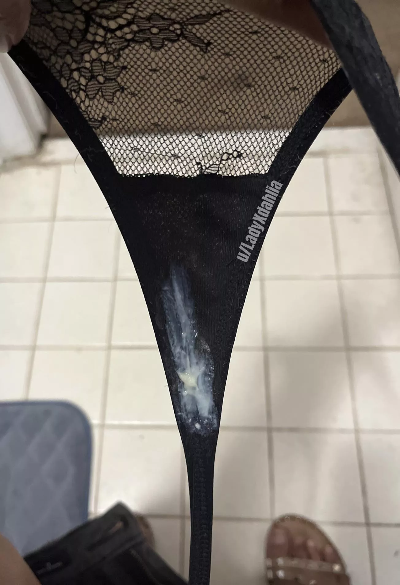 Love a Thirsty Thursday morning! 👅 posted by LadyXDahlia