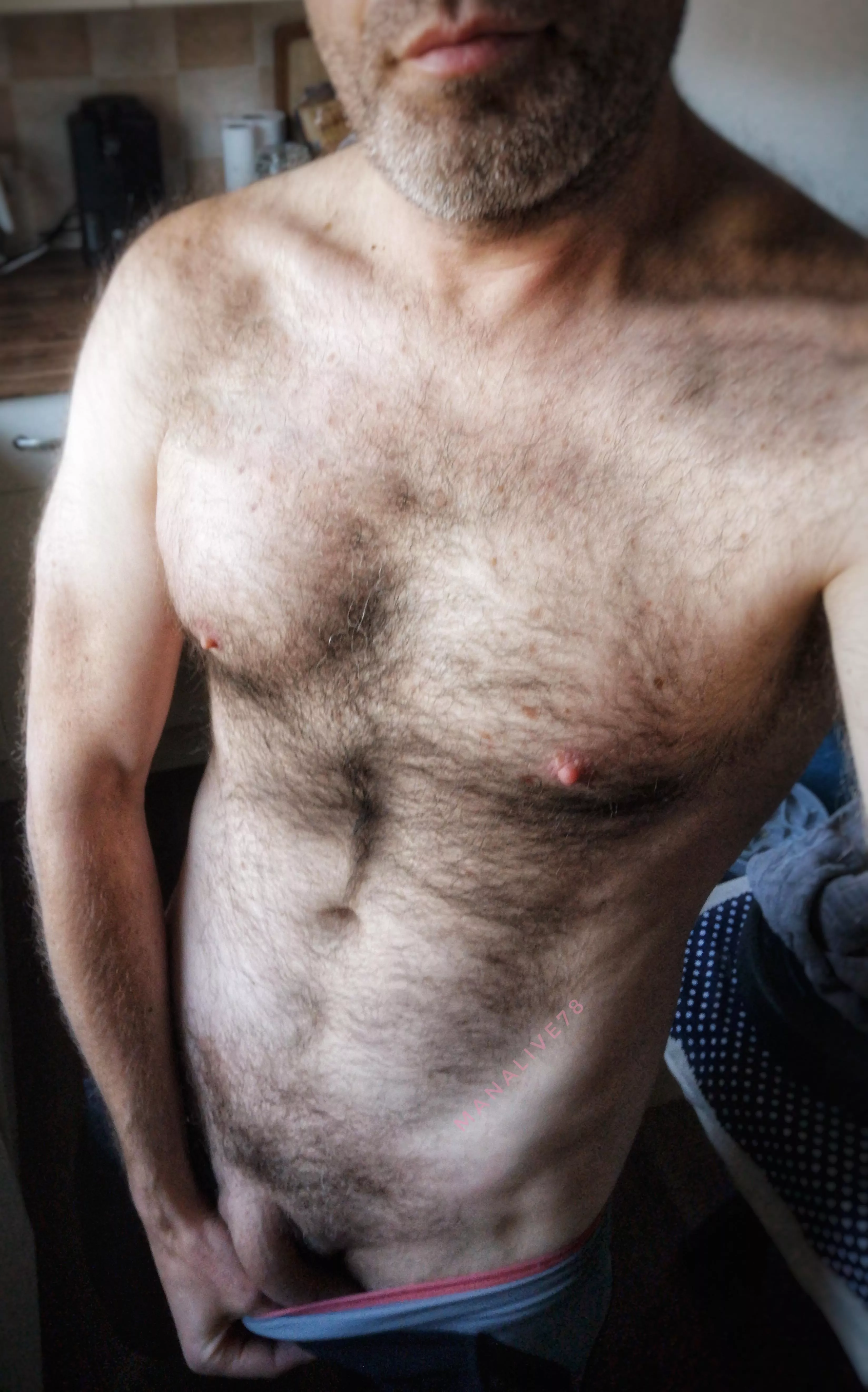 Oooh nipply this morning! [45] posted by Manalive78