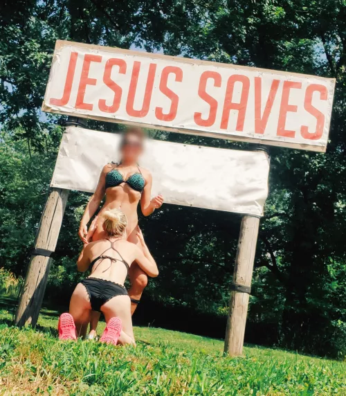 Praise Jesus! by TheScarletWitchesX