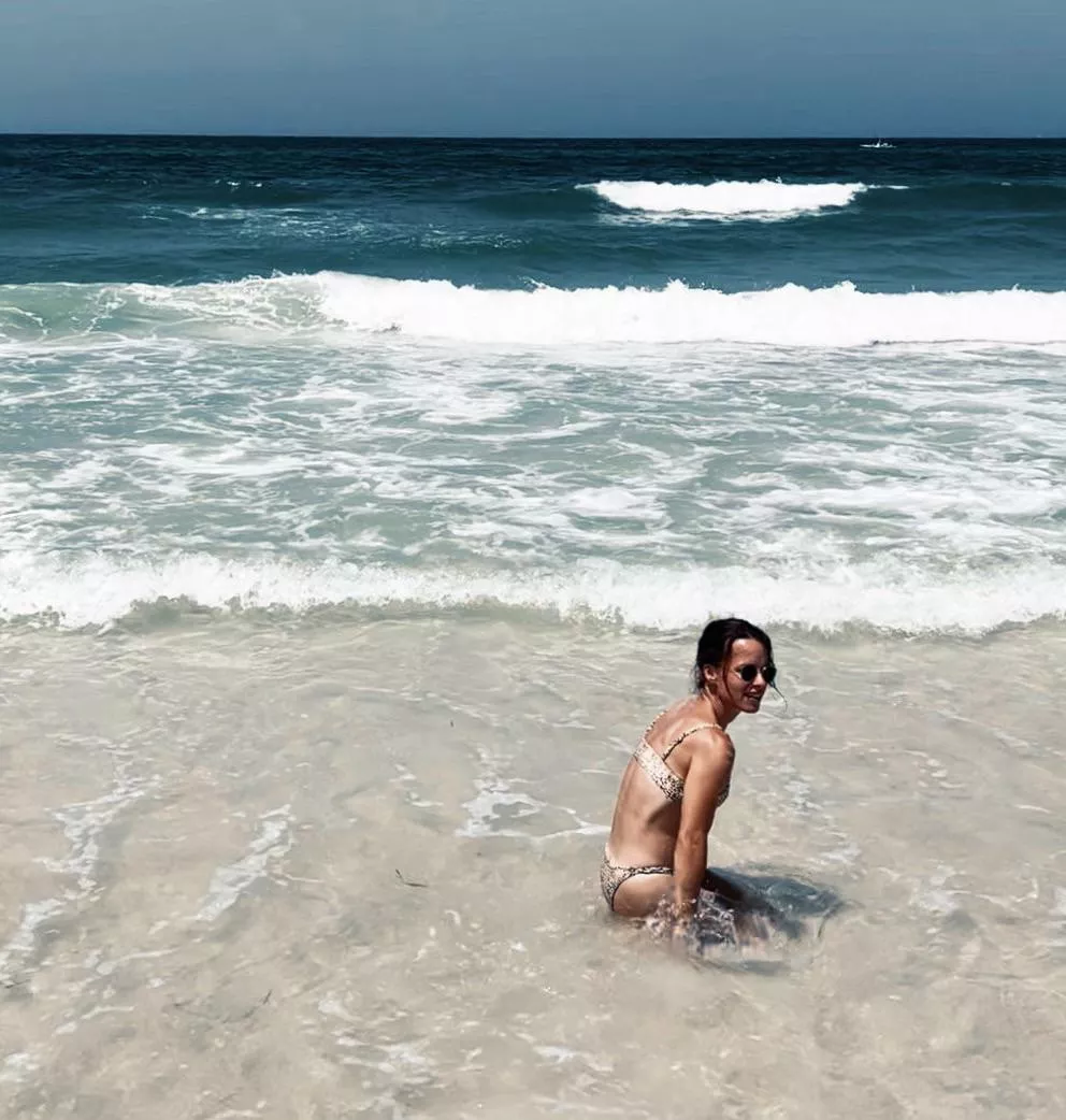 Sandy bottom. posted by manyleopards