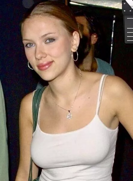 Scarlett Johansson posted by taylorswiftsorifices