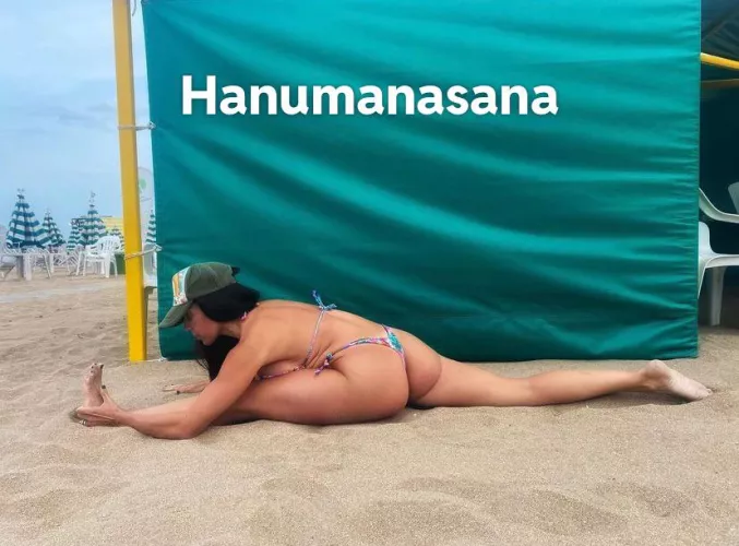 Streaching by Veryvery_sweet