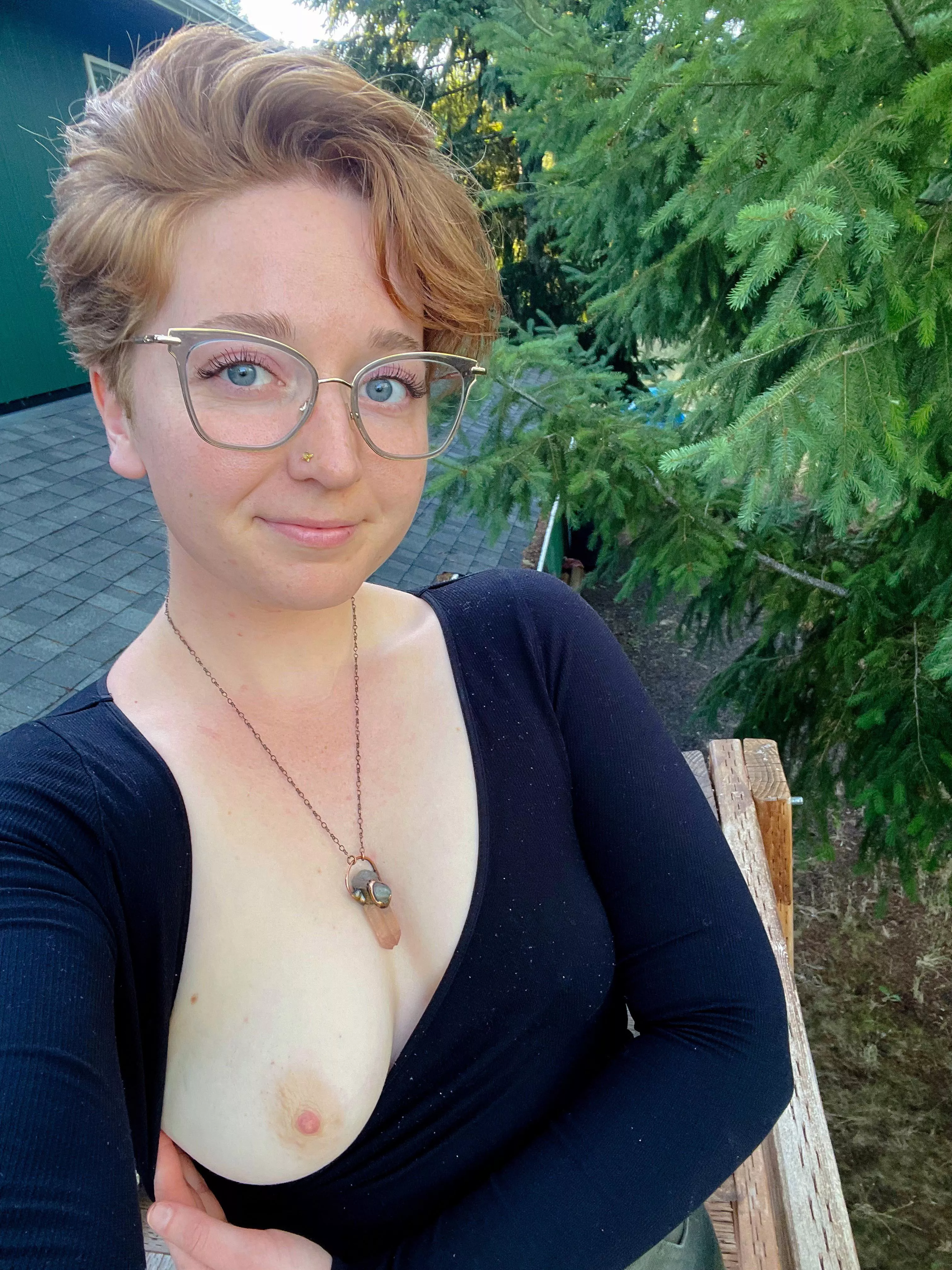 u/xolunaclaire on a small deck posted by lfo71