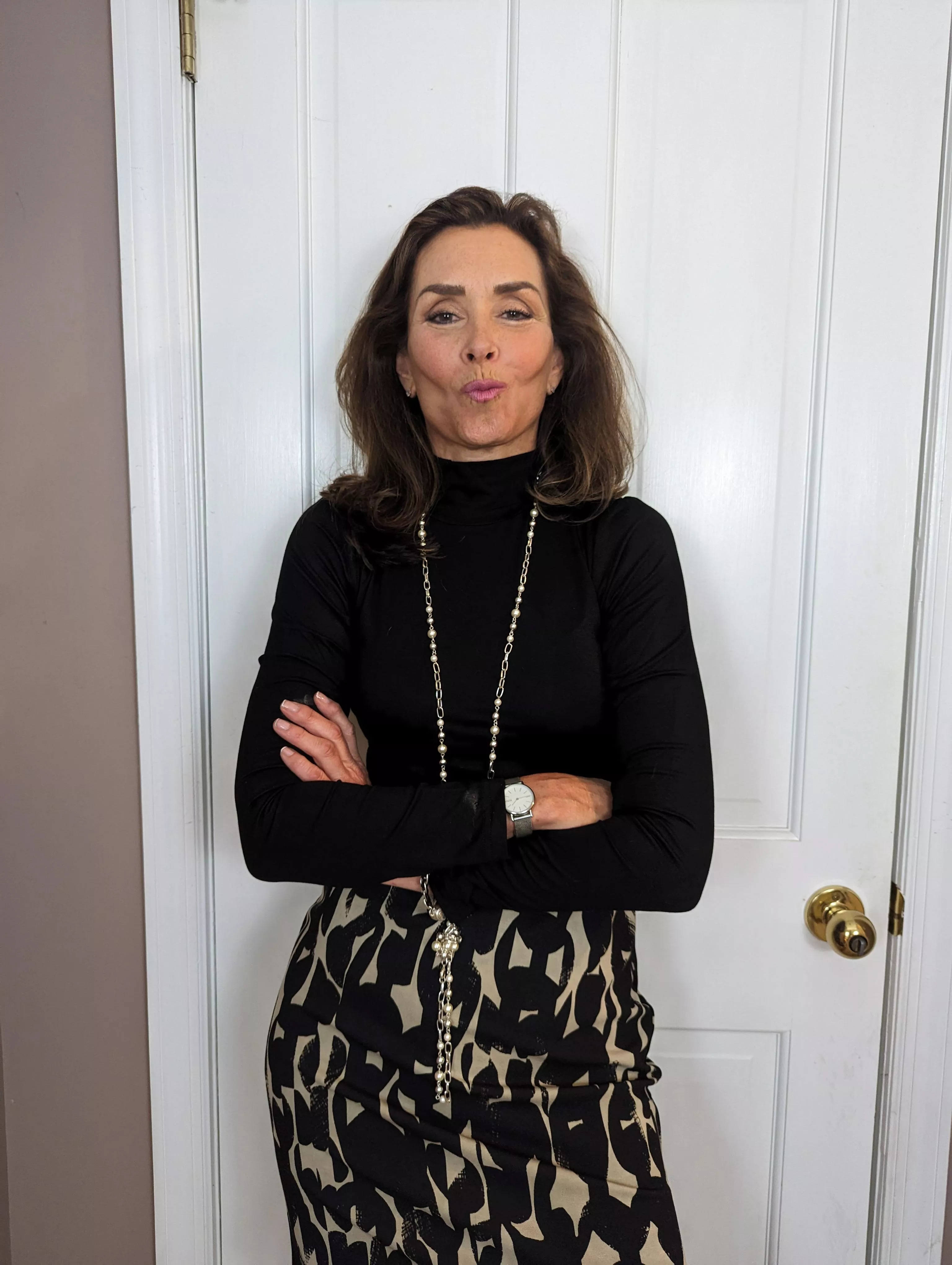 62f saying hi and want to see if you still would notice me with clothes on posted by Powerful_Top2905