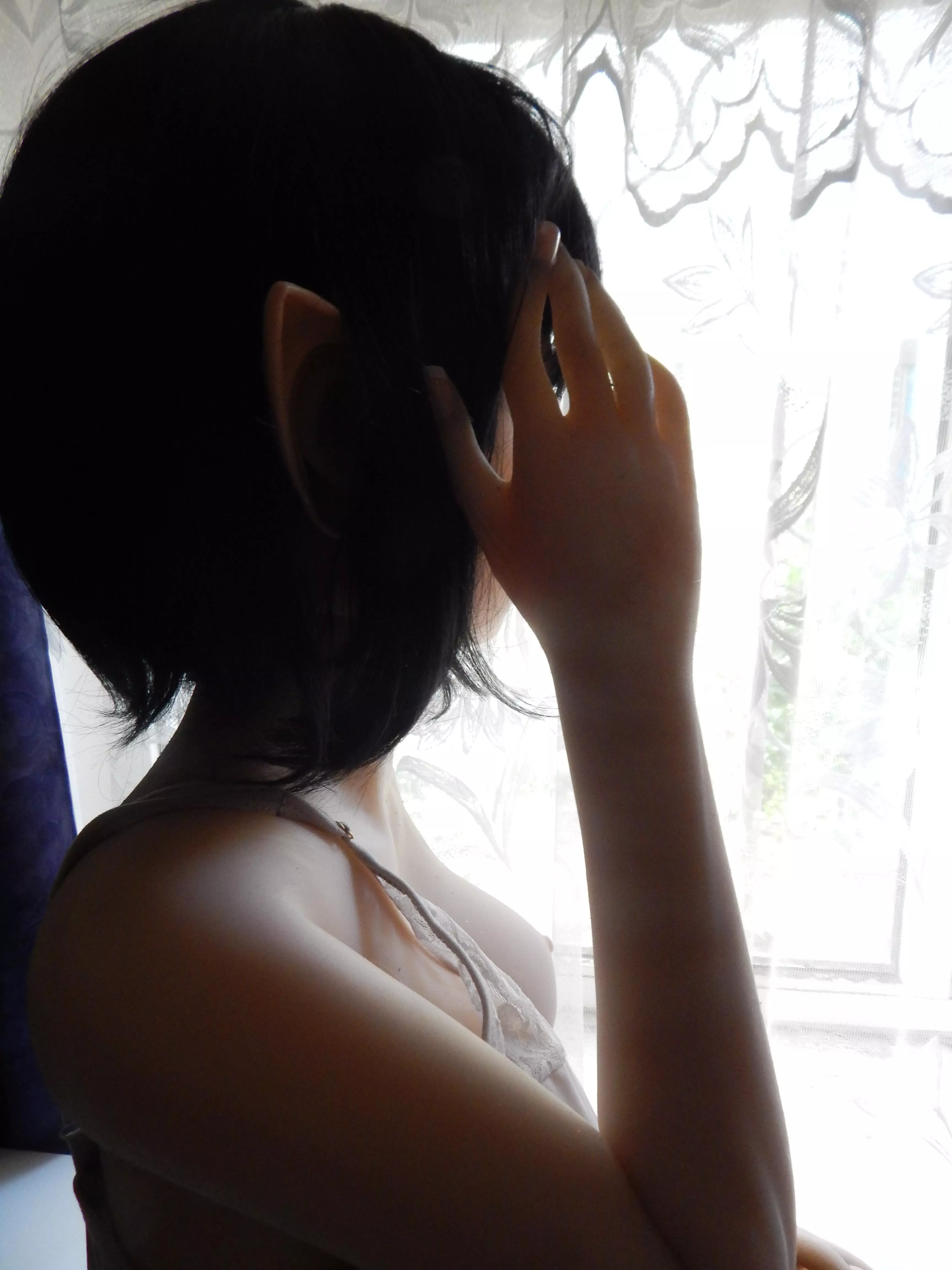 Brunette elf is hiding face... posted by Jonny_Unnamed