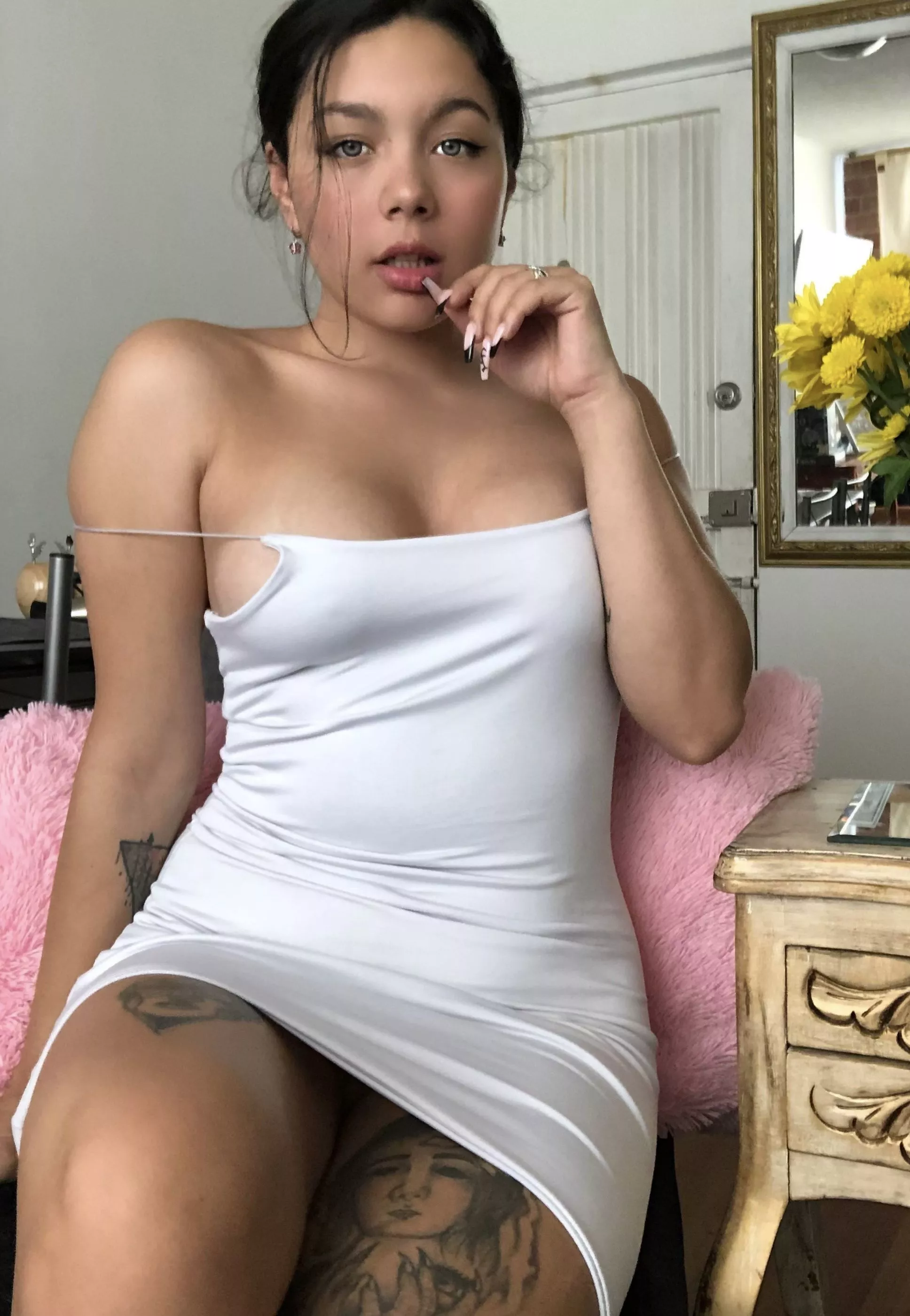 Can I be your first Colombiana? posted by Narrow-Pop9482