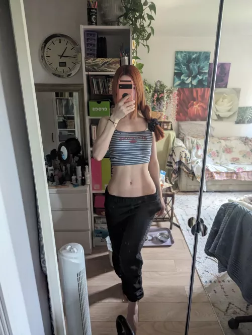 Chilling like this, do you like it? by bluetoothkhajiit