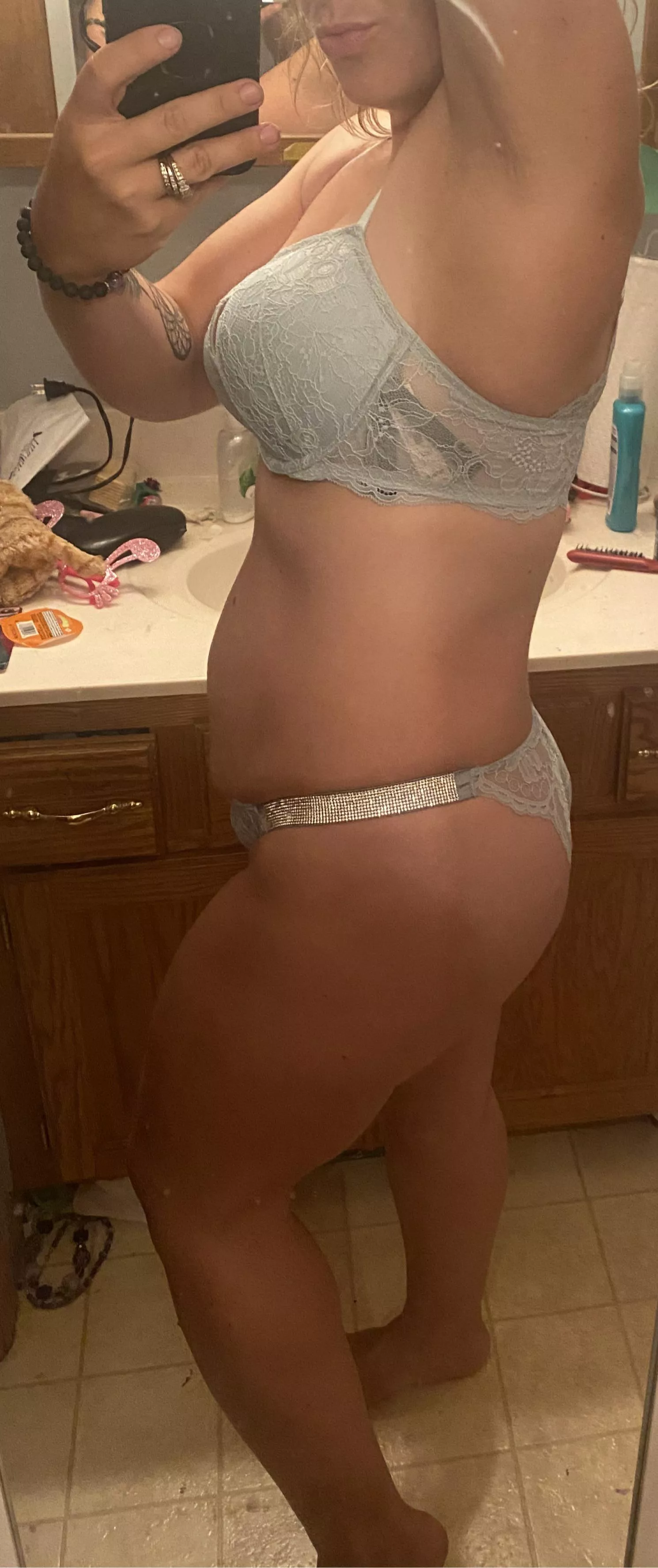 Hubby’s gone who’s ready to play? 😘😘 posted by Own-Sea920