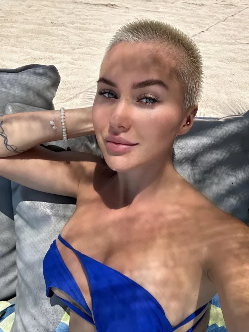 Just want to bring a little light into a this day by embauchexc