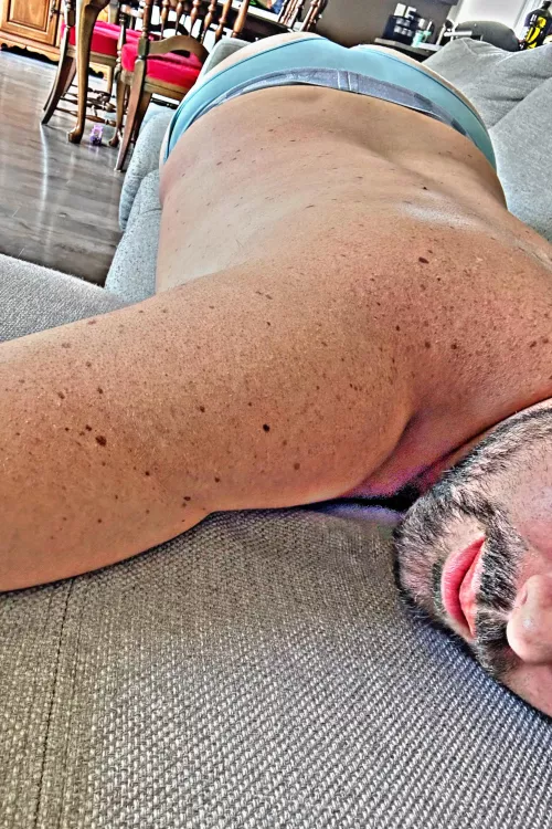 Netflix and chill by SexyWolf87