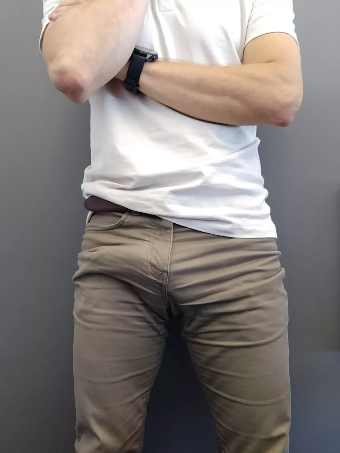 Ok to walk around the office like this or outline is too obvious? posted by mayhem_w13