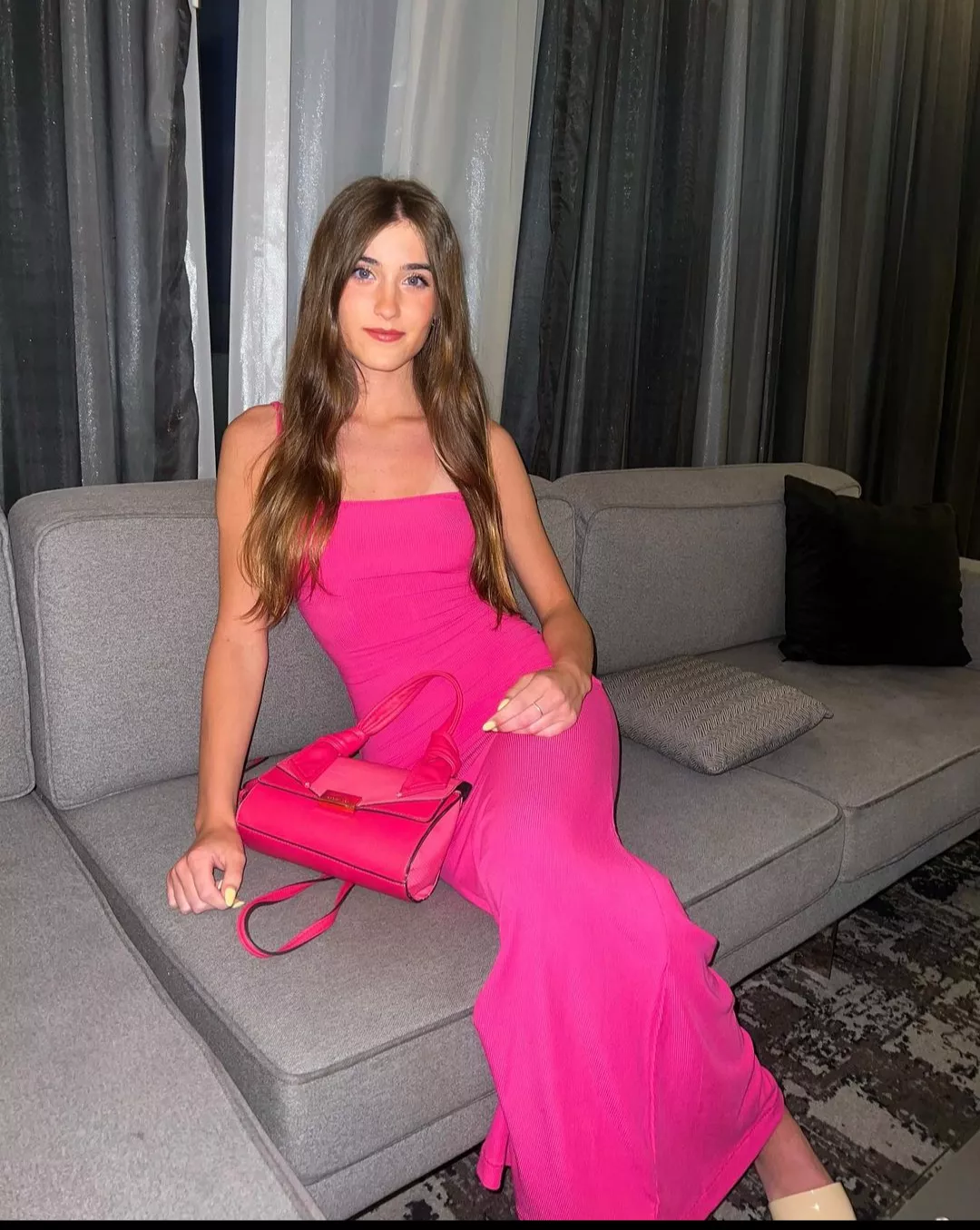 Pink posted by olive_oil_twist