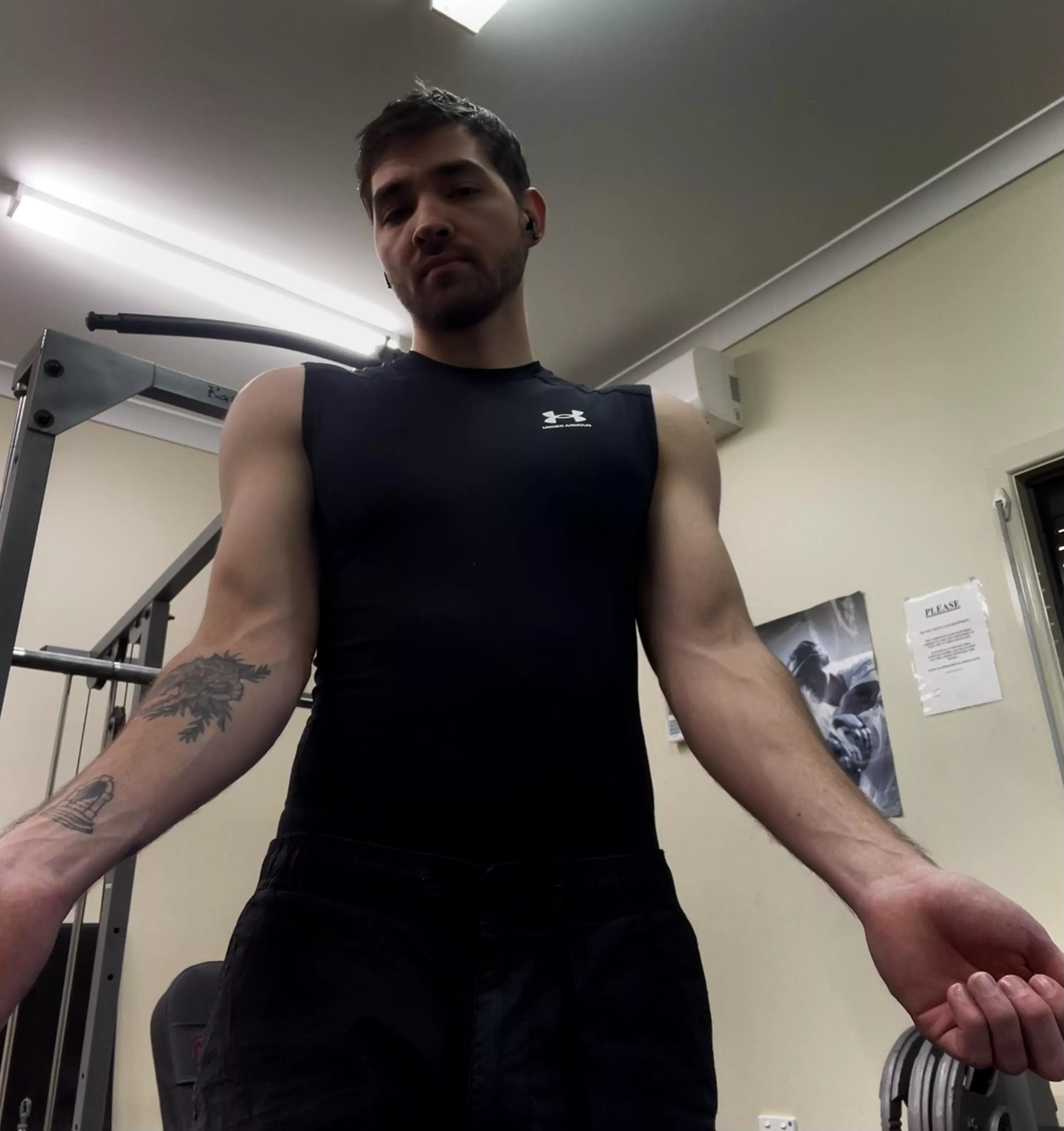 Would u hold hands with me? posted by Mission_Bad_5657